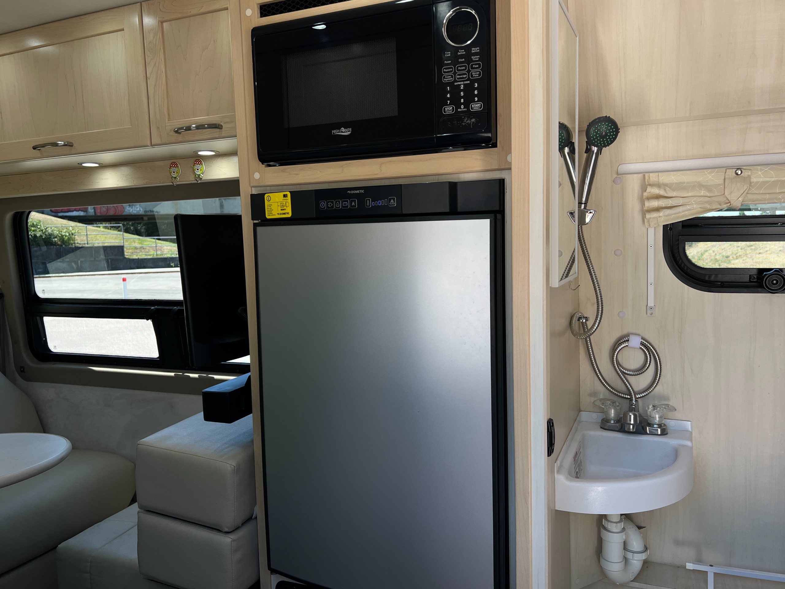 2019 Mercedes-Benz Pleasure-way Sprinter 2500 | ascent ts | Diesel|No accident - Image 12